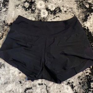 Lululemon Speed Up Mid Rise Short 4”